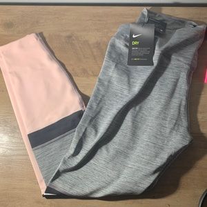 NWT Nike leggings